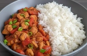 Blesková kuřecí směs s kapií a rýží Rychlá kuřecí směs na rýži se sójovou omáčkou a kapií – hotová do 20 minut