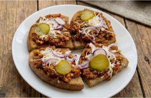 Čertovská masová směs: Pikantní lahůdka na topinky Poctivá čertovská směs z mletého masa – pikantní hospodská klasika na topinky