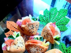 Skládané kapsové sendviče z kynutého těsta: Nadýchané domácí pečivo na snídani i svačinu Skládané kapsové sendviče z kynutého těsta: Nadýchané domácí pečivo na snídani i svačinu