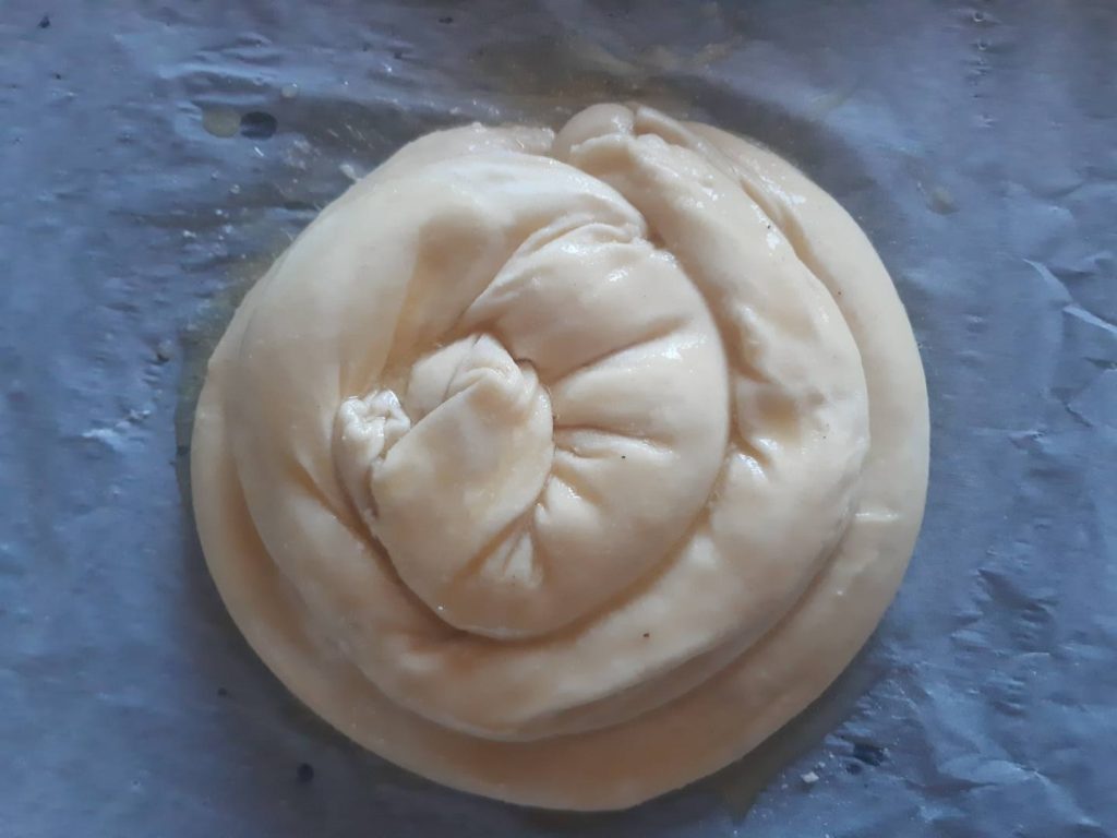 Domácí burek z taženého těsta