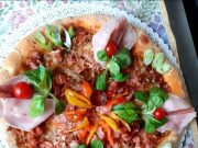 Slaný koláč z těsta na bramborový toustový chléb Slaný koláč z kynutého těsta s bramborami – vláčný jako pizza, nadýchaný jako chléb