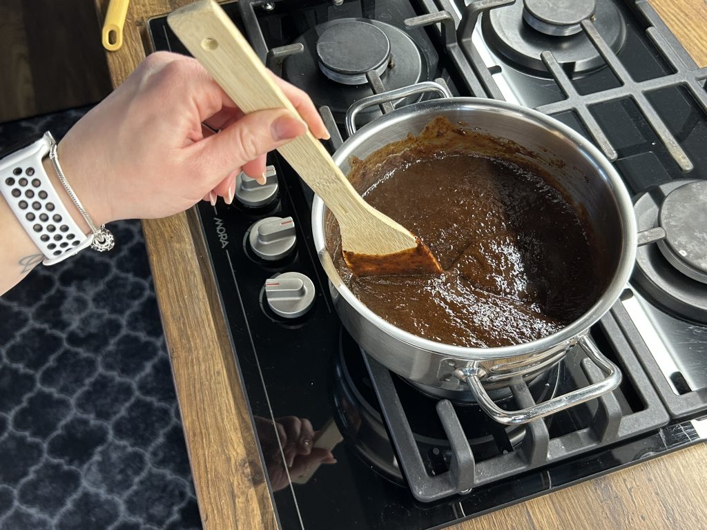 Domácí švestková povidla ze sušených švestek - rychlý a snadný recept