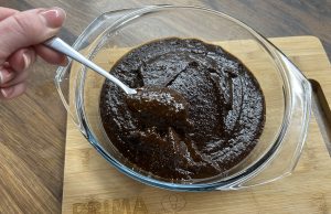 Domácí švestková povidla ze sušených švestek – rychlý a snadný recept Domácí švestková povidla ze sušených švestek – rychlá, hustá a bez dlouhého vaření