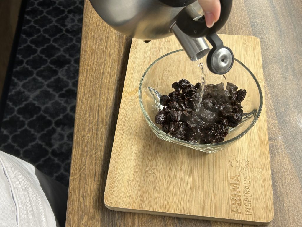 Domácí švestková povidla ze sušených švestek - rychlý a snadný recept