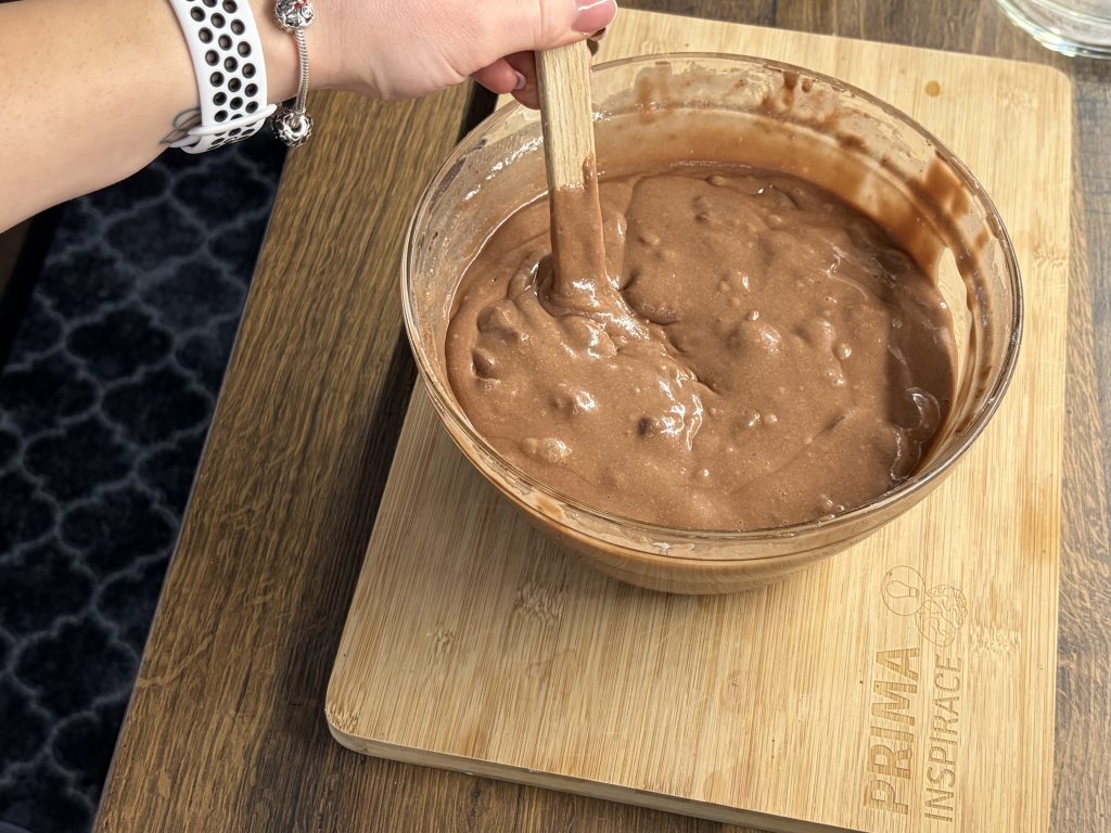 Kakaový koláč z kompotu - rychlý a snadný recept