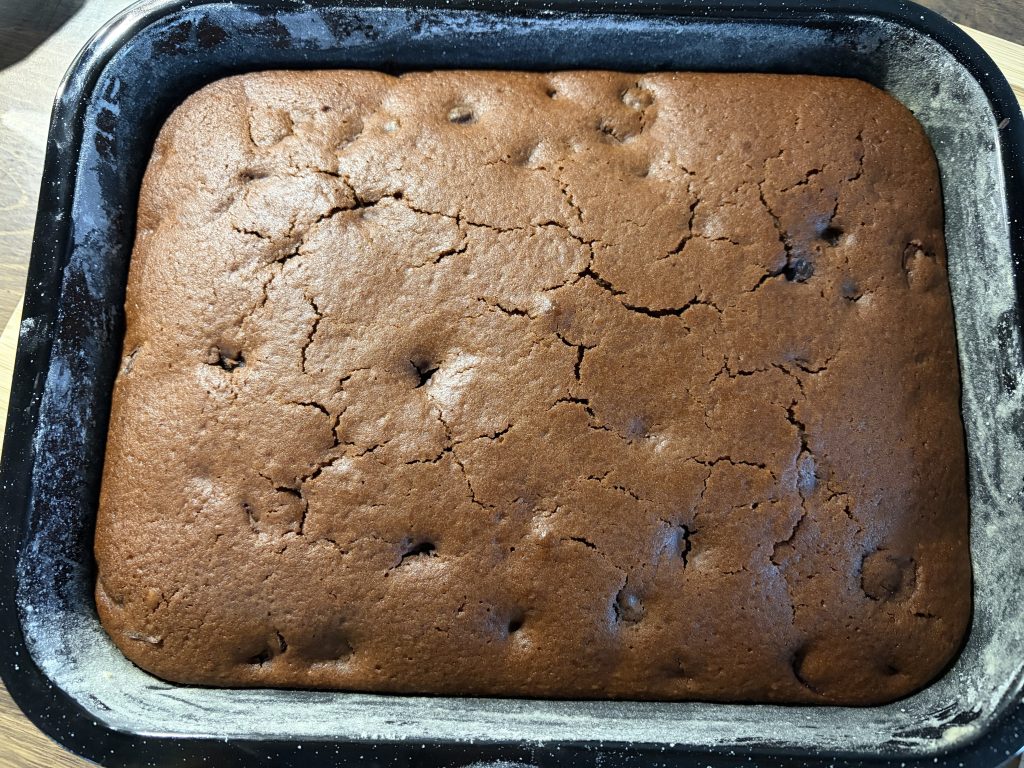 Kakaový koláč z kompotu - rychlý a snadný recept