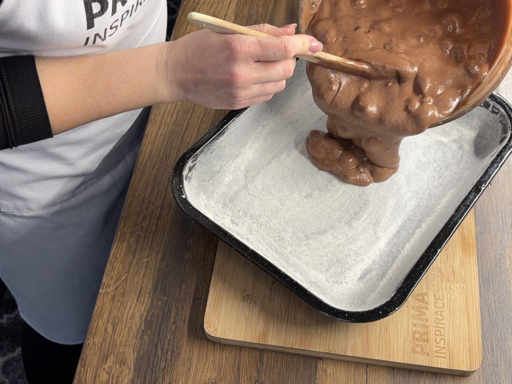 Kakaový koláč z kompotu - rychlý a snadný recept