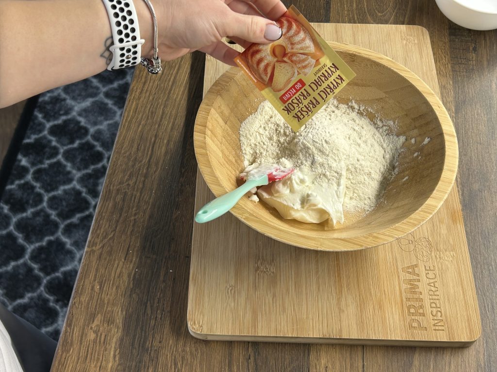 Langoše z řeckého jogurtu pečené v troubě - recept, který musíte vyzkoušet!