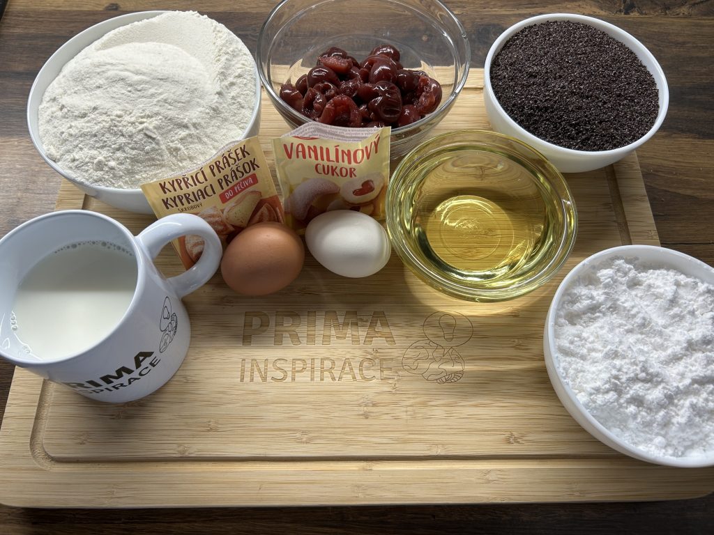 Maková bábovka s třešněmi