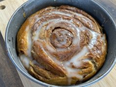 Nadýchaná skořicová rolka s tang zhongem: Extra vláčné těsto, které vydrží měkké i druhý den