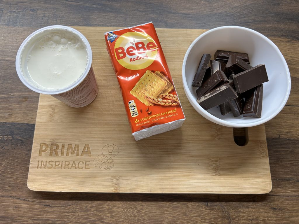 Nepečený mozaikový koláč ze sušenek