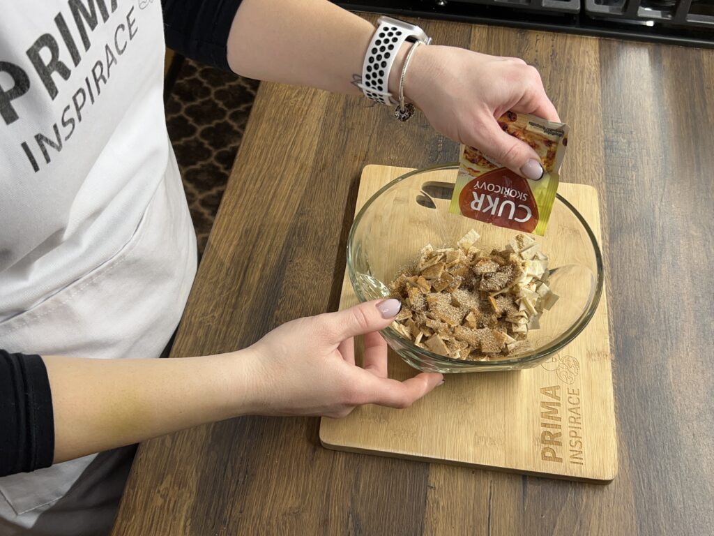 Křupavé skořicové mini cereálie z tortilly