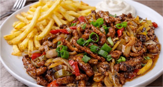 Vepřová směs se zeleninou jako z restaurace – šťavnaté maso díky žloutku a škrobu