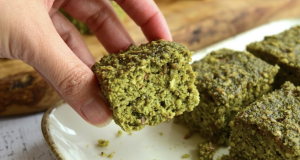 Zdravé mlsání – Jednoduchý recept na matcha dort z ovesných vloček! Banánový matcha dort z ovesných vloček: Zdravý dezert bez mouky hotový za pár minut