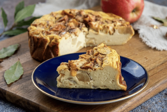 Vyzkoušejte tento zdravější jablečný koláč, který provoní váš domov!