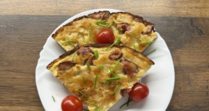 Tortillové nudle s vejcem, klobásou a čedarem Tortillové nudle s vejcem a klobásou 🧀 Rychlá večeře z pár surovin