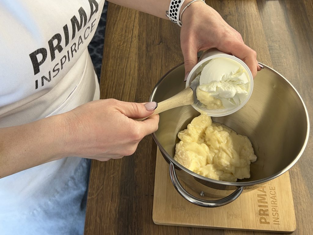 Domácí vanilkový krém s tvarohem á la termix