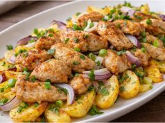 Oběd z jednoho pekáče: Krémové brambory s kuřecím masem, které si zamiluje celá rodina Kuřecí maso zapečené s bramborami a smetanou – rychlý oběd z jednoho pekáče