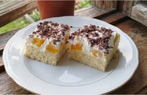 Florida řezy s broskvemi a šlehačkou: oblíbený český zákusek