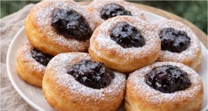 Nadýchané kynuté šišky s povidly (trik s rumem proti nasáknutí oleje)