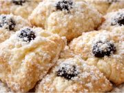 Rychlé tvarohové šátečky z listového těsta: Chuť domácích koláčů bez kynutí