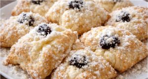 Rychlé tvarohové šátečky z listového těsta: Chuť domácích koláčů bez kynutí