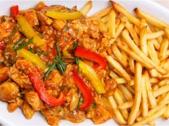 Kuřecí směs s paprikou, žampiony a pórkem: Rrecept na šťavnatou a rychlou večeři Rychlá kuřecí směs na pánvi – šťavnaté maso a křupavá zelenina