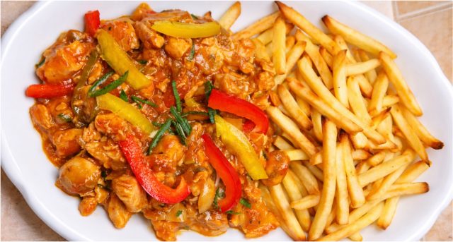 Rychlá kuřecí směs na pánvi – šťavnaté maso a křupavá zelenina