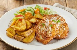 Šťavnaté kuřecí řízky v sýrovém těstíčku: Zapomeňte na klasický trojobal Kuřecí řízky v sýrovém těstíčku s jogurtem: Šťavnaté maso bez klasického obalování