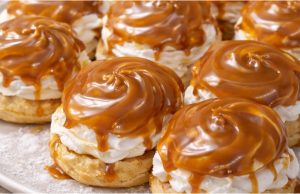 Domácí větrníky s karamelovou polevou a poctivým krémem