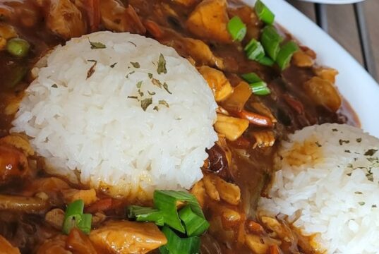 Rychlá kuřecí směs s Krakonošovým kořením: Křupavá zelenina a šťavnaté maso