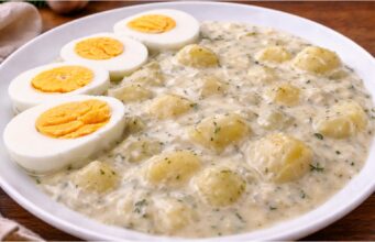 Zapomenutý poklad našich babiček: Staročeské Zablafuňky, které vás dostanou svou poctivou chutí Zablafuňky: Jihočeské kyselé brambory s tajnou kořeněnou infuzí