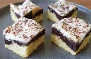 Buchta s čokoládovým pudinkem: Krémové pokušení se zakysanou smetanou