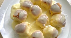 Domácí buchtičky s vanilkovým krémem: Vláčné pohlazení, které chutná jako od babičky