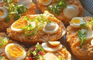 Celerovo-mrkvová pomazánka s vajíčkem: Vitamínová bomba, co chutná jako hostina Celerová pomazánka namazaná na chlebu.