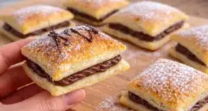 Bleskové listové obláčky s Nutellou a Mascarpone: Luxusní dezert za pár korun, který upečete za 15 minut Bleskové listové obláčky s Nutellou a Mascarpone: Luxusní dezert za pár korun, který upečete za 15 minut