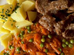 Poctivá dušená mrkev s hráškem a vepřovým: Návrat k nejlepší domácí klasice