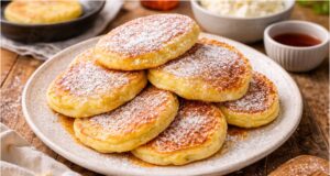 Jablečné lívance ze dvou jablek: Blesková snídaně s vůní másla a skořice Jablečné lívance za 10 minut: vláčný recept se skořicí a restovanými jablky