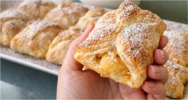 Jableční zmuchlanci z listového těsta: rychlý skořicový dezert za pár minut