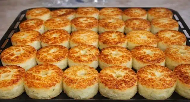 Křupavé bramboráčky se šunkou a sýrem: rychlá domácí večeře z vařených brambor