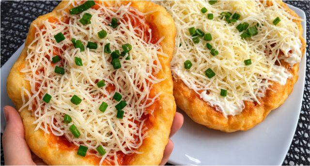 Domácí langoše z jogurtového těsta: nadýchané, křupavé a lepší než ze stánku