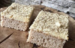 Rychlý medovník na plech: Legendární chuť v neuvěřitelně snadném provedení