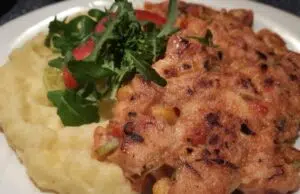 Rychlé kuřecí placičky s kukuřicí: Šťavnatá večeře hotová za pár minut