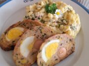 Plněná vepřová sekaná s kadeřávkem: Šťavnatá klasika v moderním kabátku