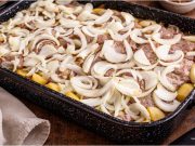 Sedlácký pekáč z krkovice: Šťavnaté maso, brambory a zelí v jedné formě