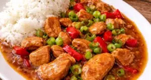 Blesková krůtí minutka s pórkem a rýží Krůtí minutka s pórkem a kapií: rychlá večeře z pánve za 20 minut