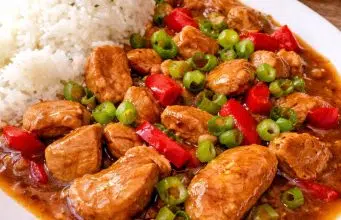 Blesková krůtí minutka s pórkem a rýží Krůtí minutka s pórkem a kapií: rychlá večeře z pánve za 20 minut