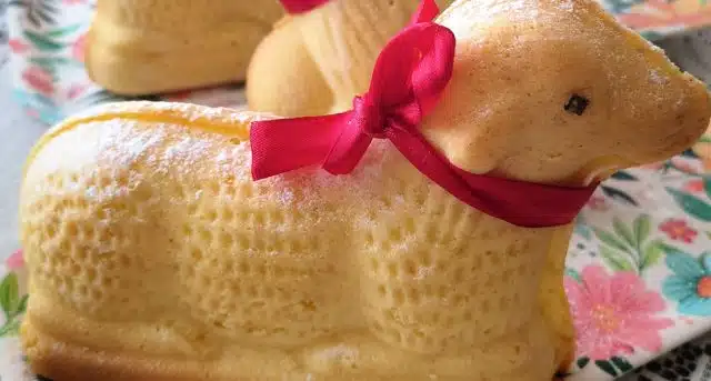 Velikonoční beránek z vláčného třeného těsta: recept, který se vždy dokonale vyklopí