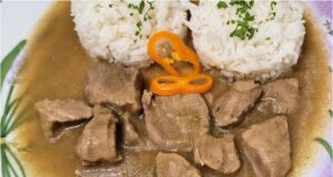 Vepřové plecko na kmíně: Poctivá česká klasika, která nikdy nezklame Vepřová plec na kmíně s jasmínovou rýží: jednoduchý domácí oběd plný chuti