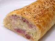 Slaný závin se zelím a uzeným: Křupavá pochoutka k pivu i rychlá večeře